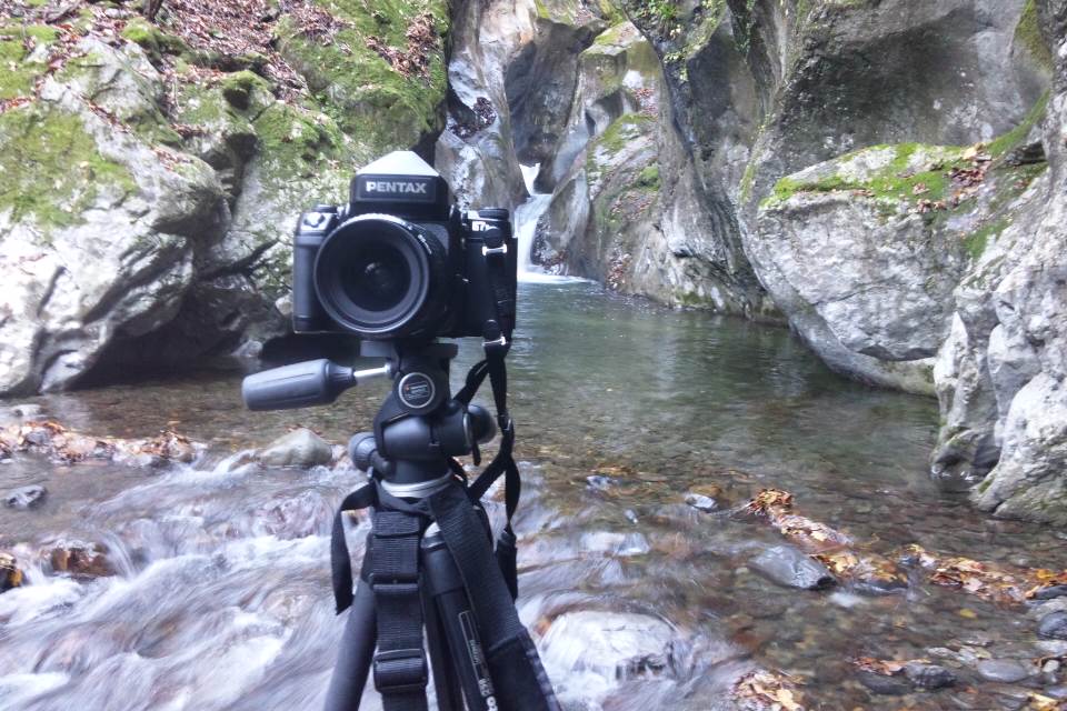 日帰り登山に中判カメラと三脚 写真マニアの時間